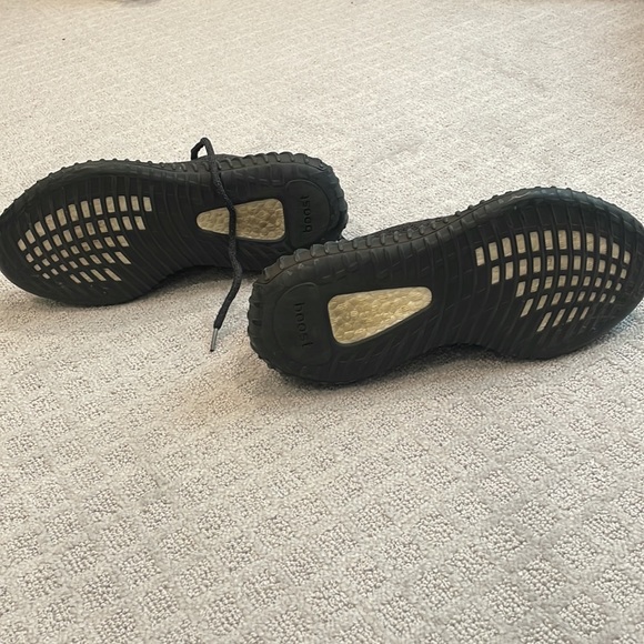 yeezy 350 v2 black reflective - Picture 2 of 4